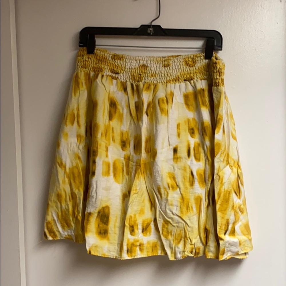 New York & Company yellow skirt